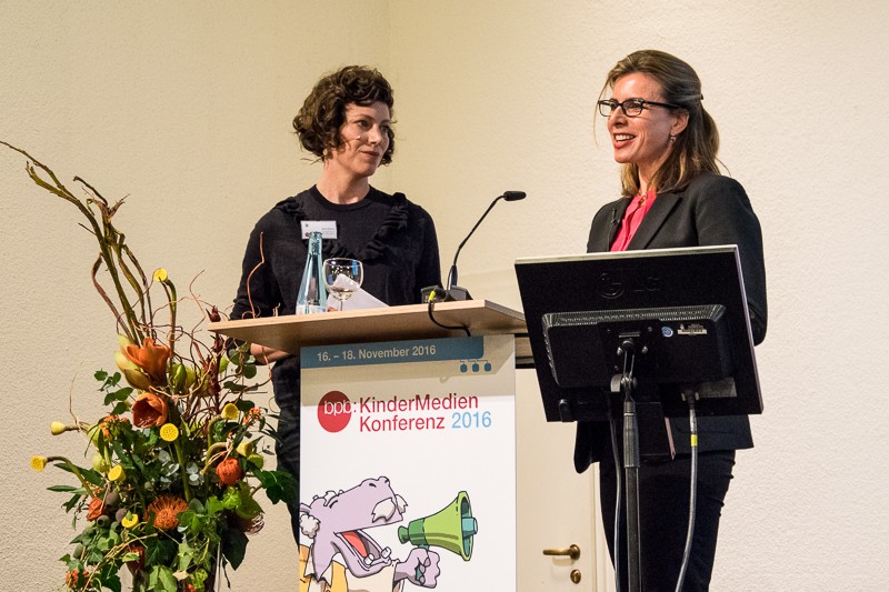 Malin Büttner und Dr. Caroline Hornstein Tomic Foto: Gerd Metzner